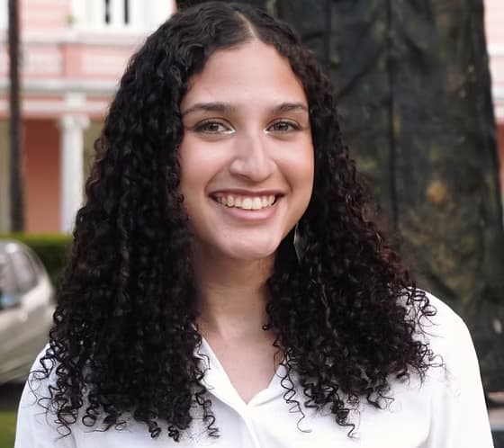 Fátima Larissa Nunes Rebouças B.